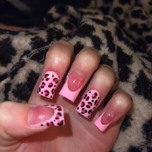 Pink Leopard Print Acrylic Press-On Nails